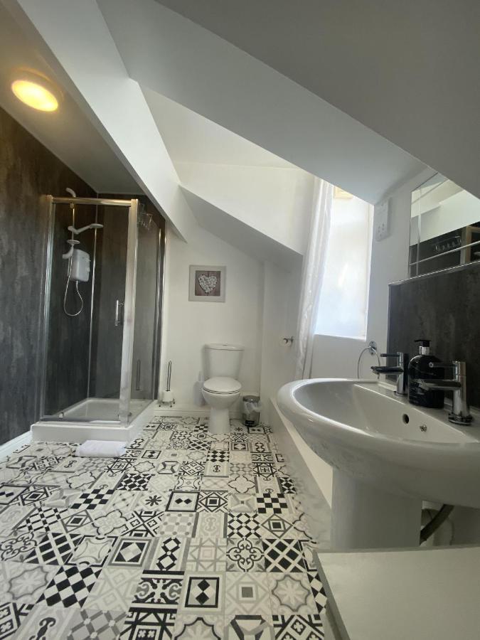 Number 19 Guest House - Self Check In - Under 4 Miles From Barrow In Furness Dalton in Furness Exterior photo