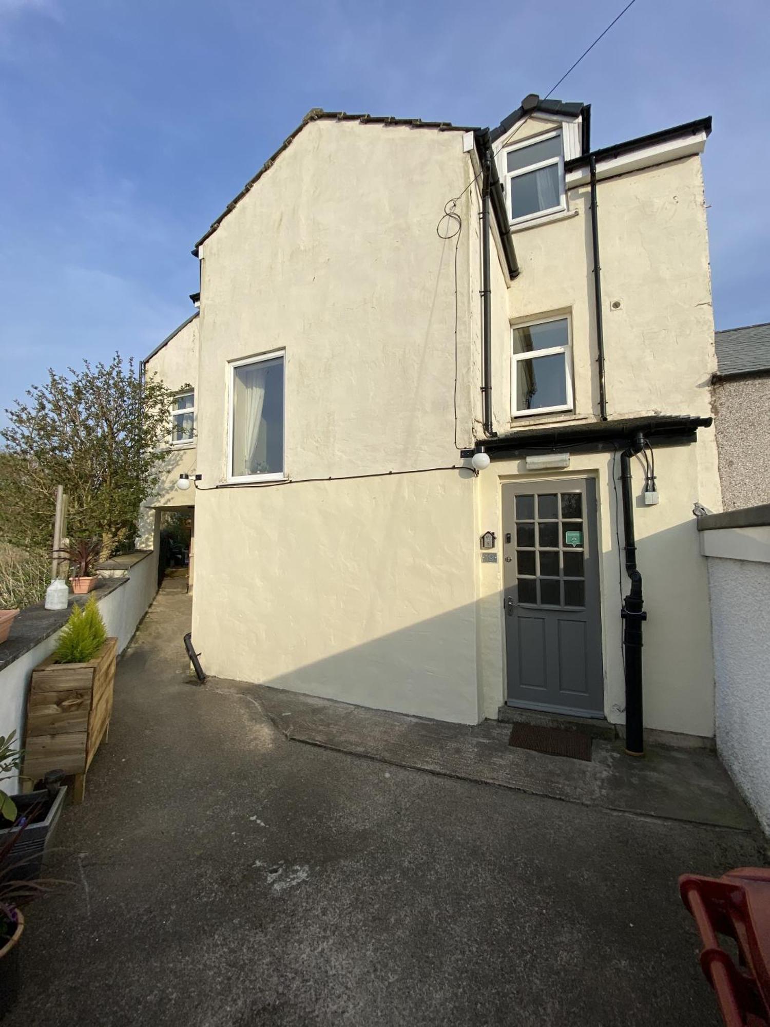Number 19 Guest House - Self Check In - Under 4 Miles From Barrow In Furness Dalton in Furness Exterior photo